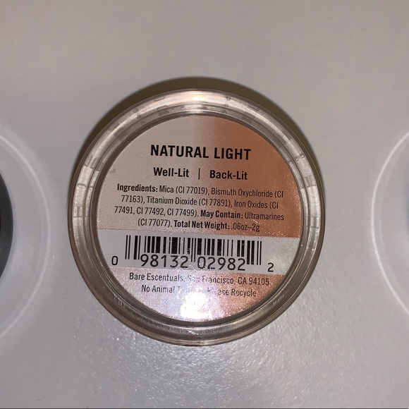 BareMinerals Loose Face Powder - Picture 5 of 6